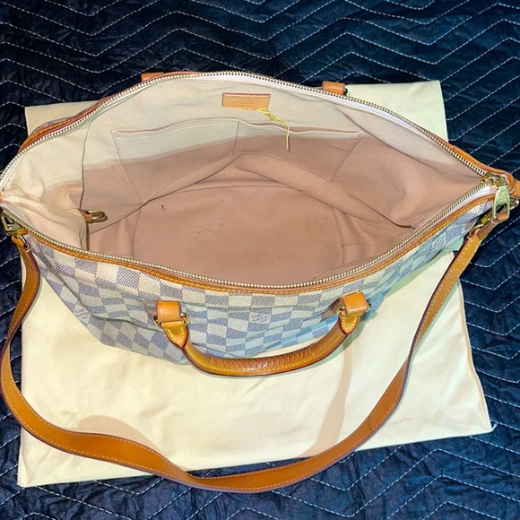 Low Vuitton Damier Azur crossbody tote - Picture 3 of 5